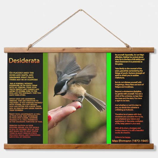 妻の手の食べ物の中に食べDESIDERATA雀 吊り下げ型タペストリー (正面)