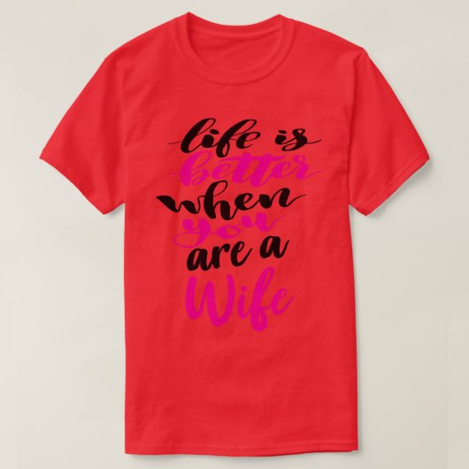 妻の方が人生が良い5 Tシャツ (デザイン正面)