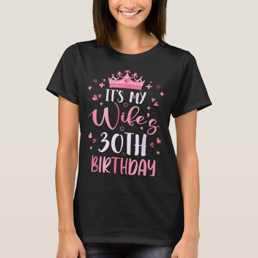 妻の30歳の誕生日おめでとう ピンクのハッピー30歳 Tシャツ (正面)