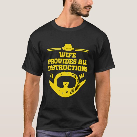 妻はすべての指示を提供パパミームDaddy Tre Tシャツ (正面)