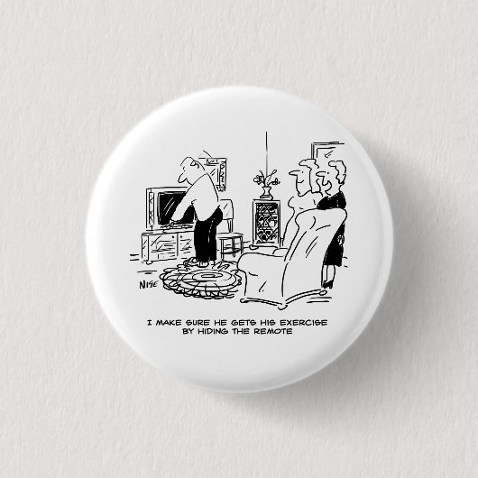 妻はテレビを隠す。ボタおもしろいンバッジ 缶バッジ (正面)