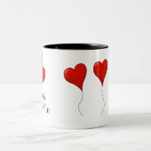 妻を愛する赤いハート風船の三色 ツートーンマグカップ (中央)