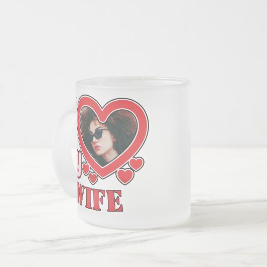 妻を愛すパーソナライズされた フロストグラスマグカップ (正面左)