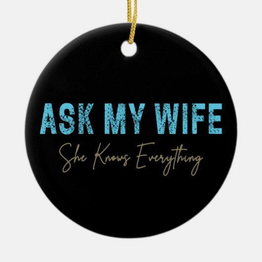 妻頼は全てのことわざを知っておもしろいいる セラミックオーナメント (正面)