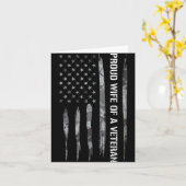 妻_誇りを持った退役軍人の妻 – アメリカ国旗 カード (黄色い花)