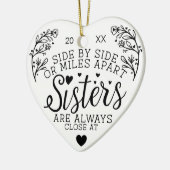 姉妹が接続ハートフォトキープサキーホワイト セラミックオーナメント (左)