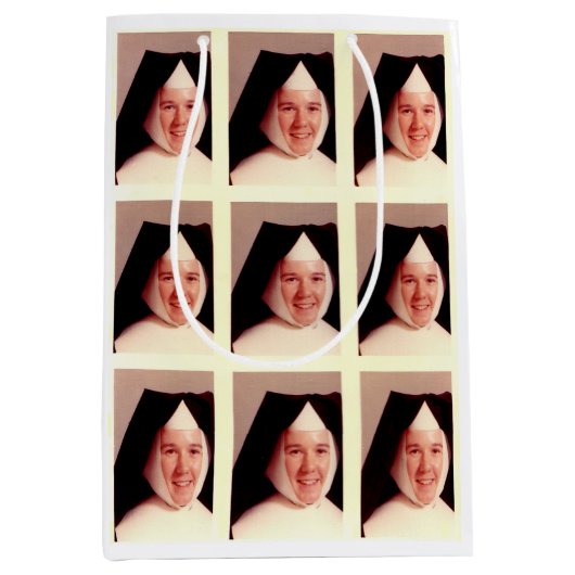 姉妹 ミディアムペーパーバッグ (正面)