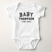 姓パーソナライズされた名または名の発表 ベビーボディスーツ (正面)