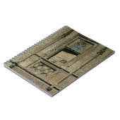 姿が付いている入口の正面の模造の窓 ノートブック (左側)