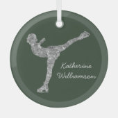 姿カスタムスケートで滑る氷スケートで滑る銀きらめく ガラスオーナメント (正面)