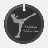 姿カスタムスケートで滑る氷スケートで滑る銀きらめく ガラスオーナメント (正面)