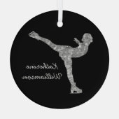 姿カスタムスケートで滑る氷スケートで滑る銀きらめく ガラスオーナメント (裏面)