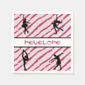 姿スケートで滑るガールペパーミントスプリンクルピンク スタンダードカクテルナプキン (正面)