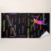 姿スケートで滑る名パーソナライズされた全体 ビーチタオル (正面)