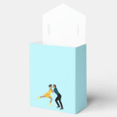 姿スケートで滑る フェイバーボックス (オープン)