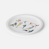 姿スケートで滑る ペーパープレート (アングル)