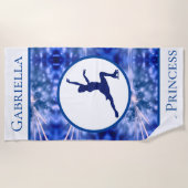 姿スケートで滑る「氷プリンセスパーソナライズされた」 ビーチタオル (正面)