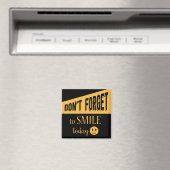 姿勢スマイル顔やる気を起こさせるブラックアンド金ゴールド マグネット (インサイチュ (食洗機))