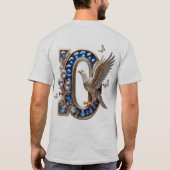 威厳ある羽根のD Tシャツ (裏面)