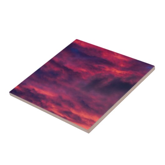 威厳がある赤 タイル (側面)