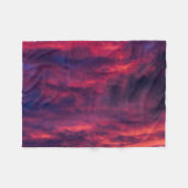 威厳がある赤 フリースブランケット (正面(横))