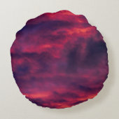 威厳がある赤 ラウンドクッション (裏面)