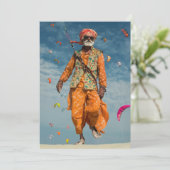 威厳のあるインディアンエルダー飛んでいるカイトオンビーチ 招待状 (スタンド正面)
