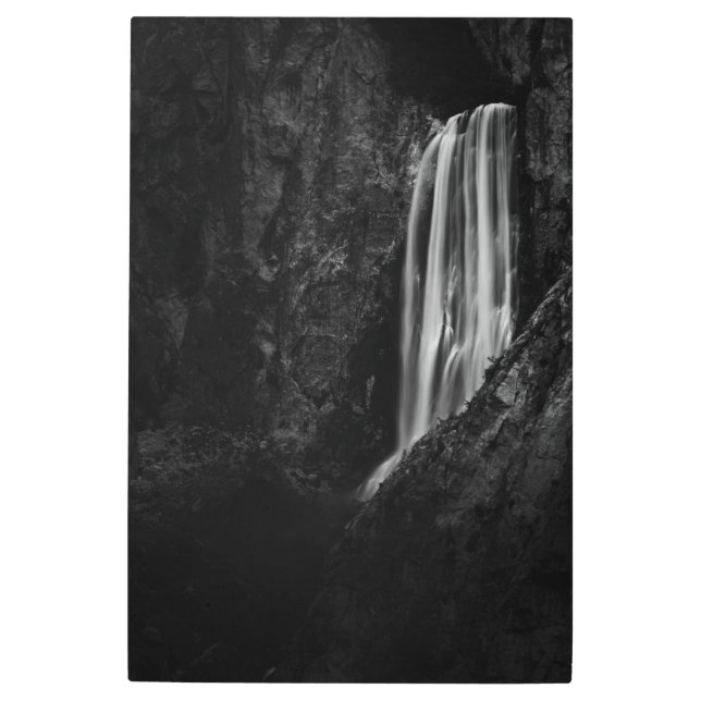 威厳のあるウォーターフォールBoka inスロベニア メタルプリント (正面)