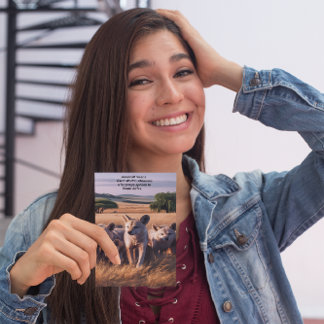 威厳のあるフィールドに立つAardwolfのパック ポストカード