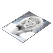 威厳のあるホワイトライオンインウィンターワンダーランドデザイン ノートブック (左側)