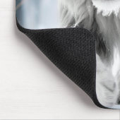 威厳のあるホワイトライオンインウィンターワンダーランドデザイン マウスパッド (コーナー)