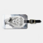 威厳のあるホワイトライオンインウィンターワンダーランドデザイン ラゲッジタグ (正面横)