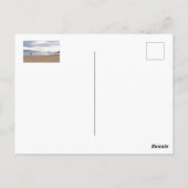 威厳のある夕日を待つビーチの人々 ポストカード (裏面)