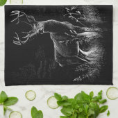 威厳のある鹿in the Wilderness - Black&White Art キッチンタオル (折り畳み)
