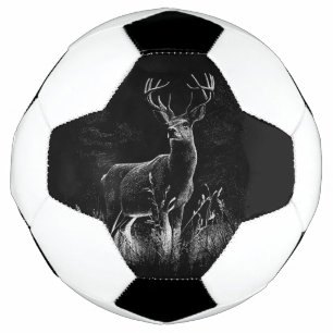 威厳のある鹿in the Wilderness - Black&White Art サッカーボール