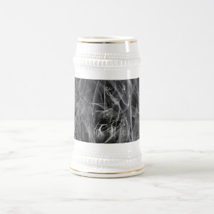 威厳のある鹿in the Wilderness - Black&White Art ビールジョッキ