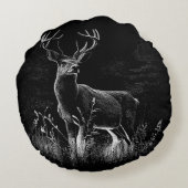 威厳のある鹿in the Wilderness - Black&White Art ラウンドクッション (裏面)