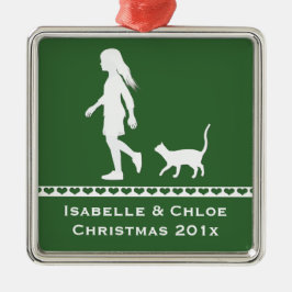 娘と猫：小さな女の子と子猫 メタルオーナメント