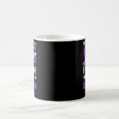 娘のために紫色を着るループス認知シャツ コーヒーマグカップ (中央)