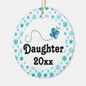 娘のパーソナライズな雪のクリスマスのオーナメント セラミックオーナメント (左)