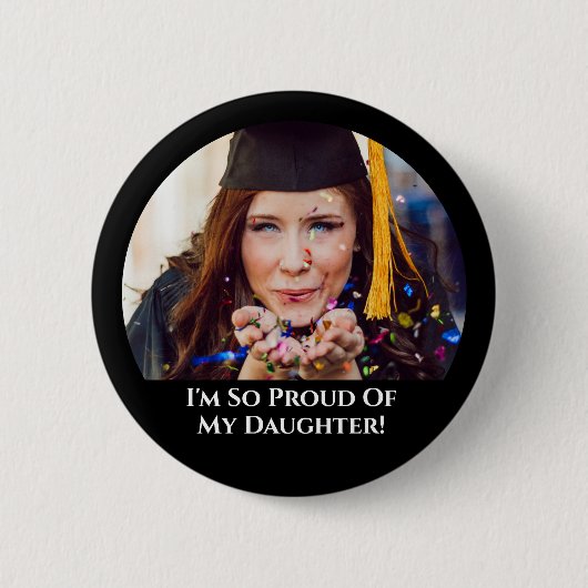 娘の卒誇りを持った業写真 缶バッジ (正面)