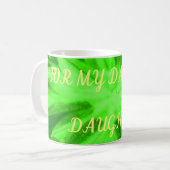 娘の薄緑の自然型 コーヒーマグカップ (正面左)