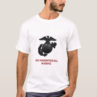 娘はマリーンです プロウドアメリカ海兵隊ママTシャツ Tシャツ