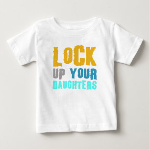 娘を閉じ込めろ! ベビーTシャツ