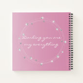 娘エレガントへのダイヤモンドピンクの明るい文字 ノートブック (裏面)