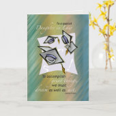 娘、卒業の帽子を空中に、おめでとう カード (黄色い花)