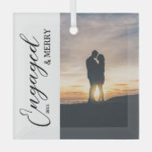 婚約したおよびメリーカップル写真 ガラスオーナメント (正面)