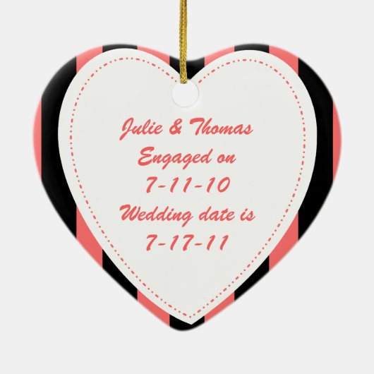 婚約したなカスタマイズ結婚の記念品 セラミックオーナメント (裏面)