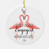 婚約したな初めてのクリスマスか結婚したなフラミンゴ セラミックオーナメント (裏面)