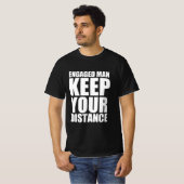婚約した保人 Tシャツ (正面フル)